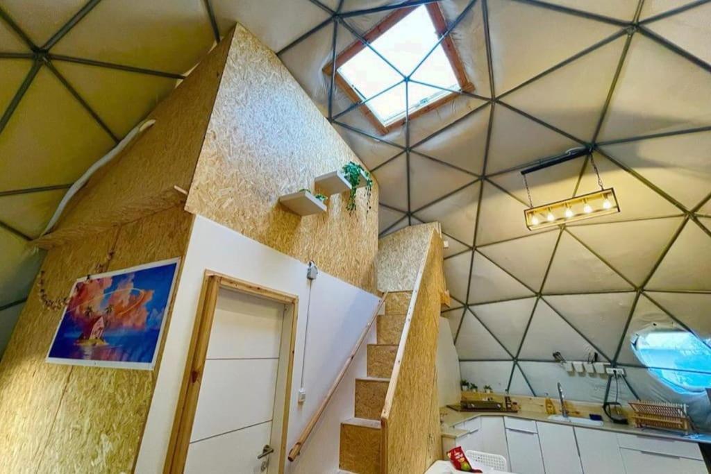 Olive Dome - כיפה גיאודזית ענקית ומודרנית בין עצי הזית Hotel Yavneʼel Екстериор снимка