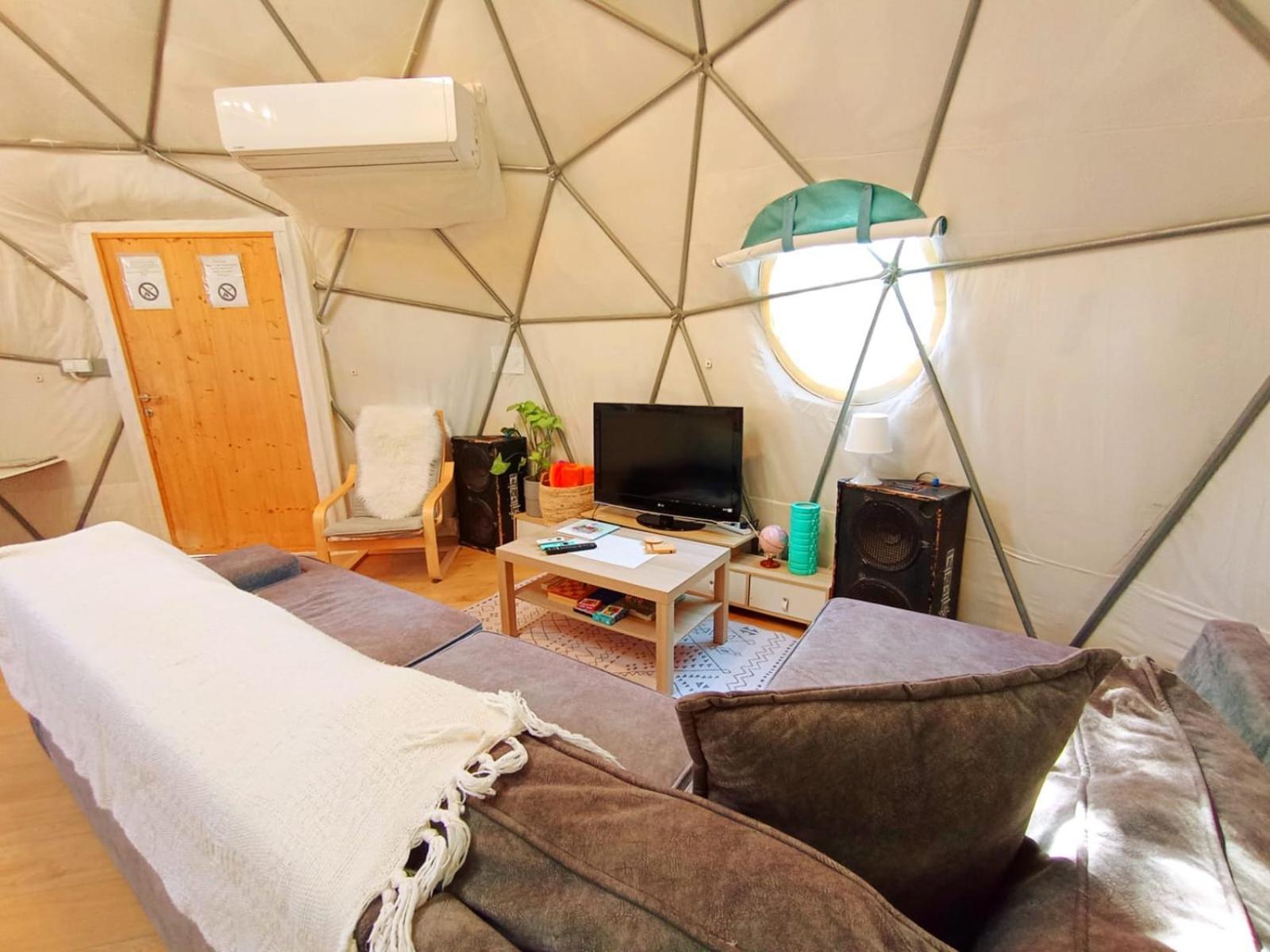 Olive Dome - כיפה גיאודזית ענקית ומודרנית בין עצי הזית Hotel Yavneʼel Екстериор снимка